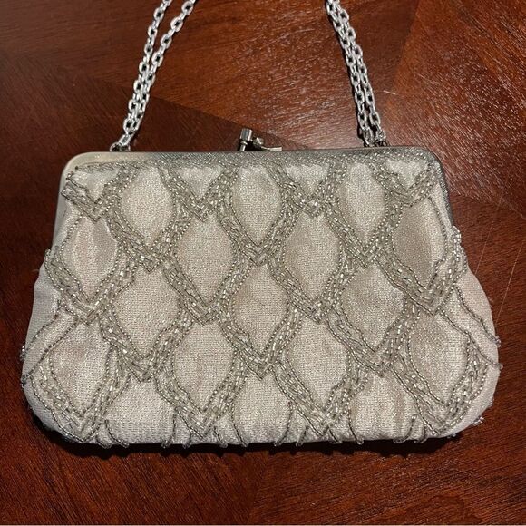 Vintage Beaded Ivory & Silver evening bag - Picture 7 of 16